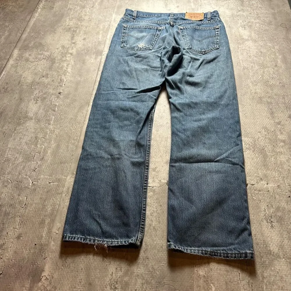 Levi-s Men's Blue and Navy Jeans